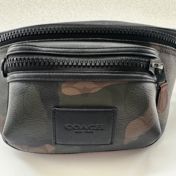Authentic Coach Westway Belt Bag + Matching Coach AirPod Case – Camo Colorblock - Picture 5 of 9